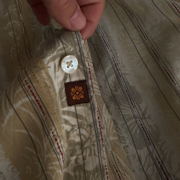 Tori Richard Hawaiian Shirt Men Small Floral Silk Blend Island Aloha Camp Resort - Picture 3 of 6